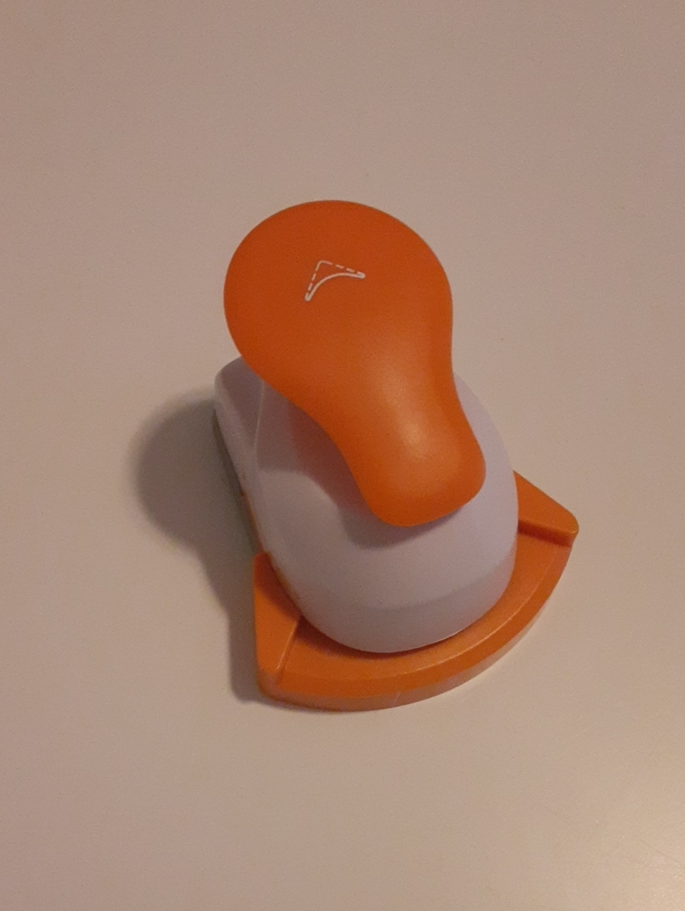 Fiskars Orange Corner Paper Punch for Home Office & Crafts